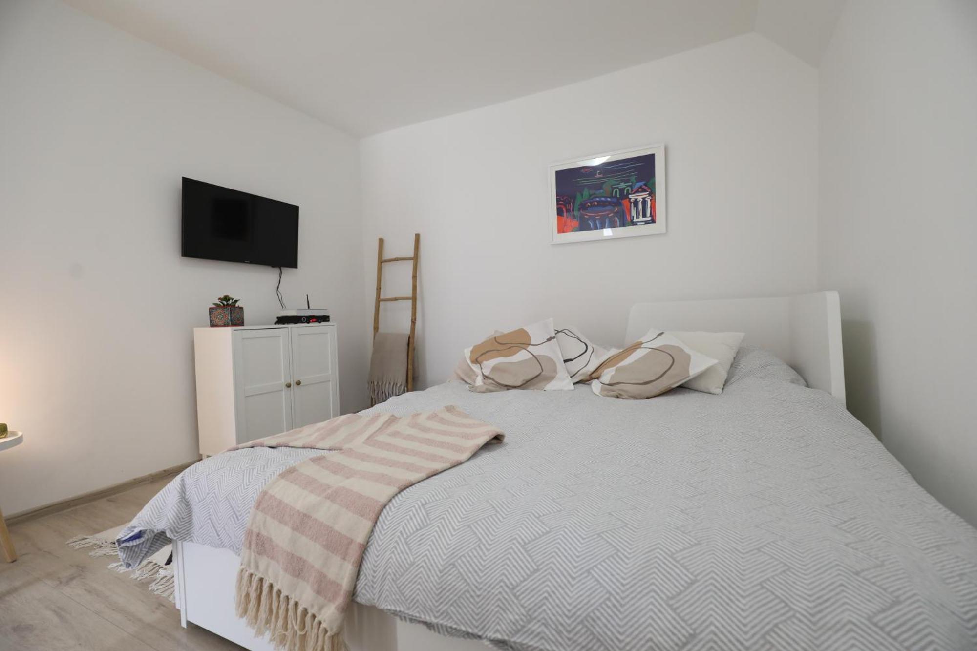 Apartment Mir Pola Esterno foto