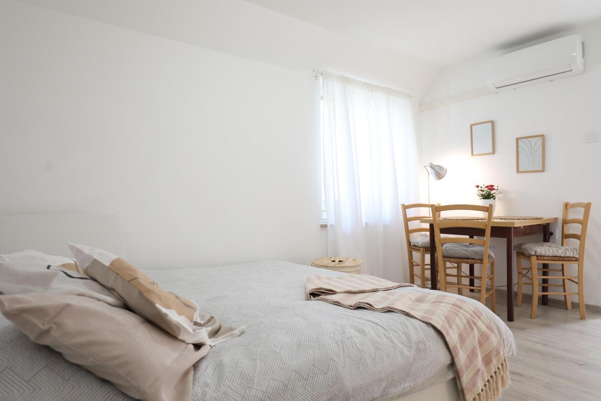Apartment Mir Pola Esterno foto